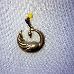 14kt gold swan pendant